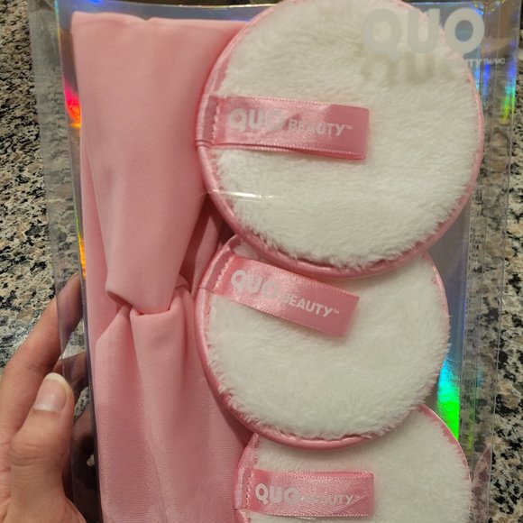 Quo Beauty HEADBAND & FACIAL CLEANSING PAD SET - Picture 1 of 6